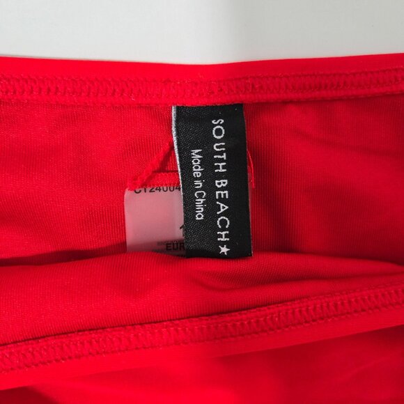 South Beach essentials knot front bikini bottom‎ in red - Size 10 - Picture 2 of 7